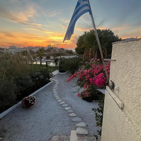 Loretta With Pool, Jacuzzi And Garden Posidhonia (Syros)