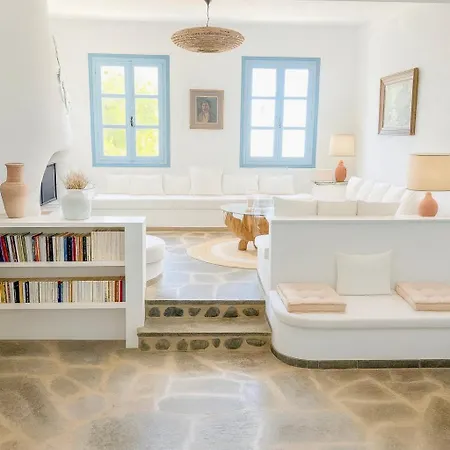 Loretta With Pool, Jacuzzi And Garden Villa