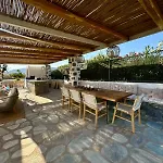Loretta With Pool, Jacuzzi And Garden * Posidhonia (Syros)