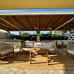 Вилла Loretta With Pool, Jacuzzi And Garden Posidhonia (Syros)