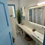 Loretta With Pool, Jacuzzi And Garden Вилла