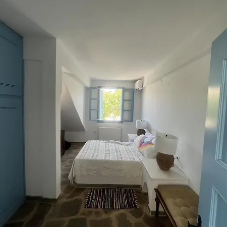 Loretta With Pool, Jacuzzi And Garden 别墅 *