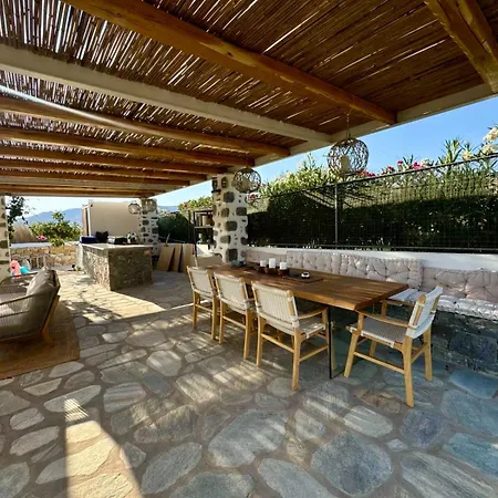 Loretta With Pool, Jacuzzi And Garden * Posidhonia (Syros)