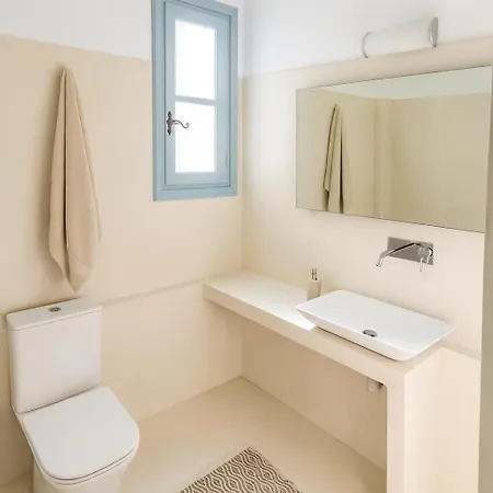 Loretta With Pool, Jacuzzi And Garden *