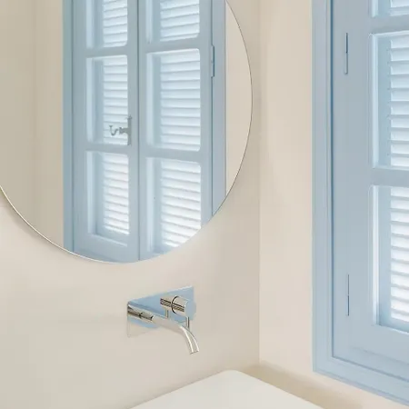 Вилла Loretta With Pool, Jacuzzi And Garden *