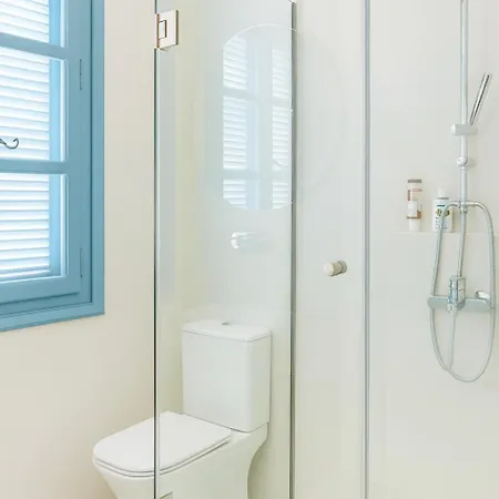 Loretta With Pool, Jacuzzi And Garden