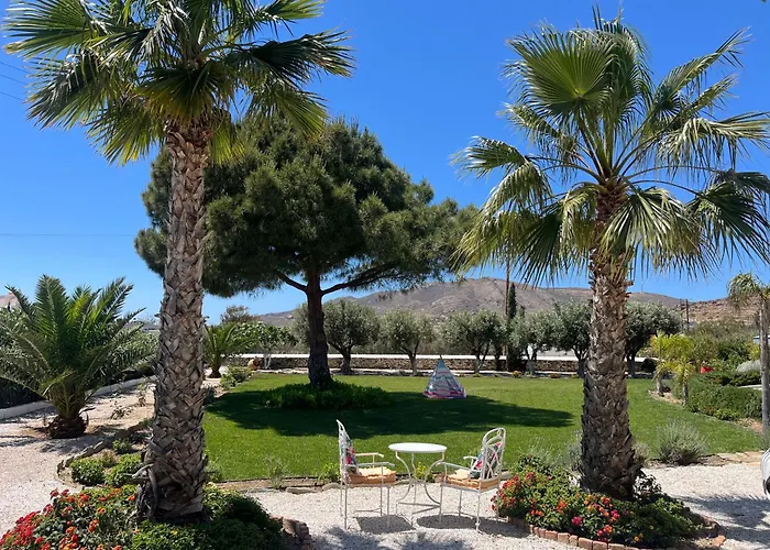 Loretta With Pool, Jacuzzi And Garden Villa Posidhonía