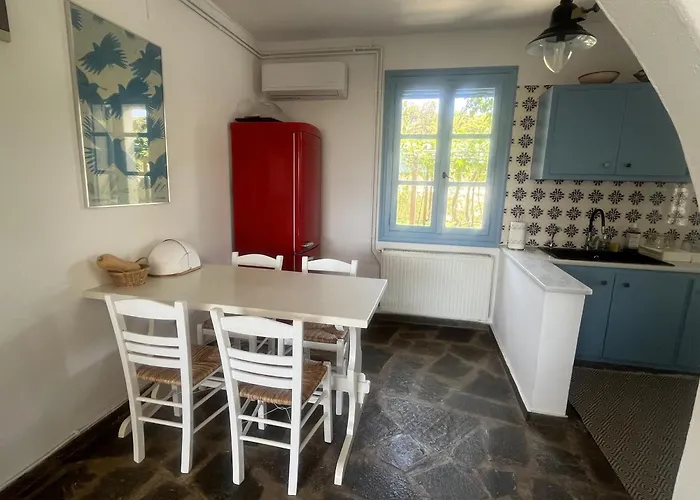 Loretta With Pool, Jacuzzi And Garden Villa *