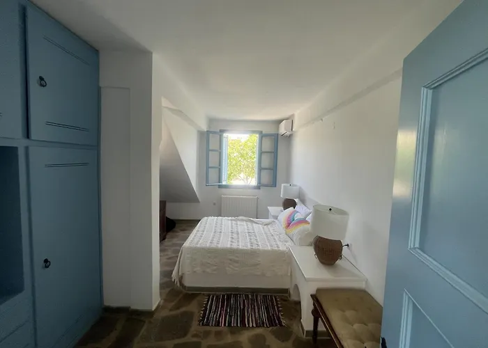 Loretta With Pool, Jacuzzi And Garden Villa *