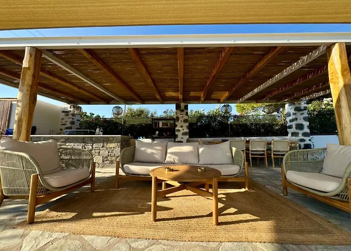 Villa Loretta With Pool, Jacuzzi And Garden Posidhonía