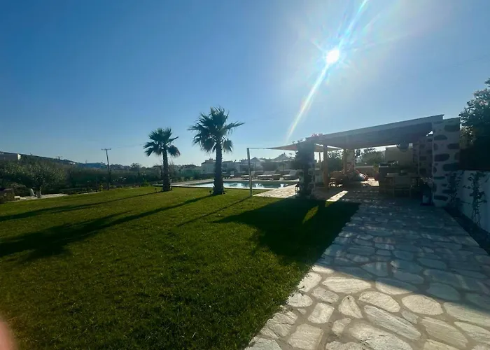 Loretta With Pool, Jacuzzi And Garden *