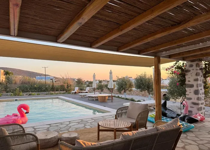 Loretta With Pool, Jacuzzi And Garden Villa *